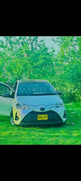 Toyota Vitz 2017 for Sale in Peshawar Image-1