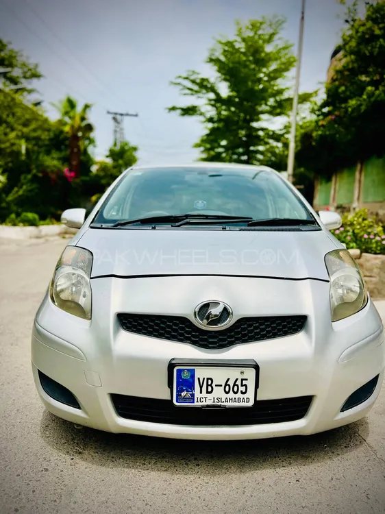 Toyota Vitz 2007 for Sale in Peshawar Image-1