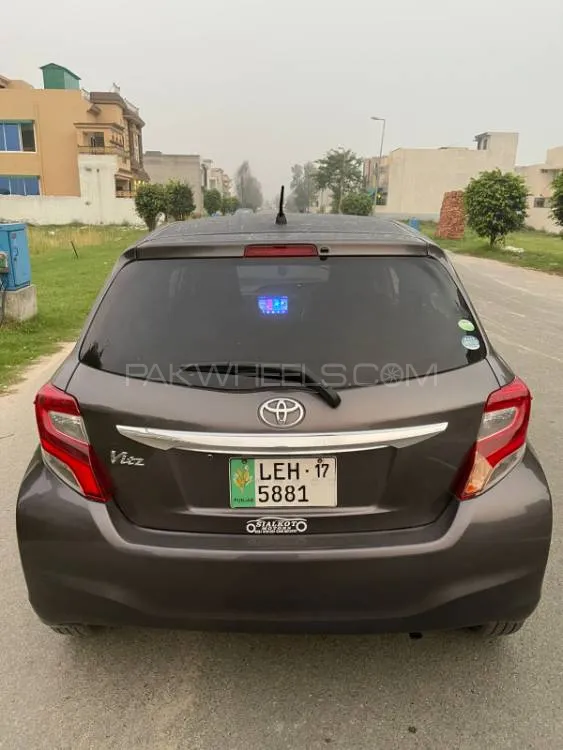 Toyota Vitz 2014 for Sale in Sialkot Image-1