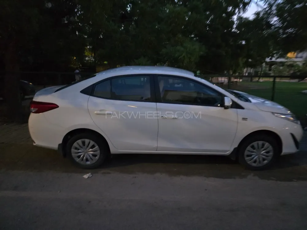 Toyota Yaris Sedan 2022 for Sale in Karachi Image-1