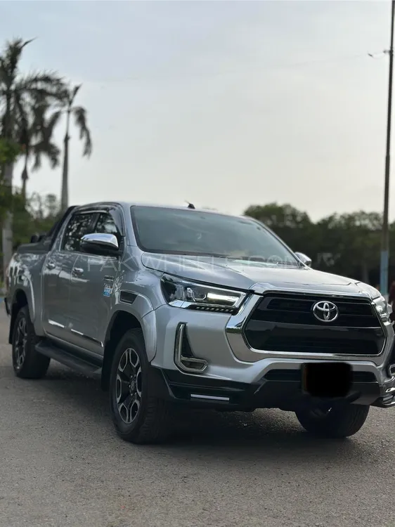 Toyota Hilux 2021 for Sale in Karachi Image-1