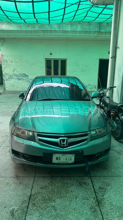 Honda Accord 2004 for Sale in Lahore Image-1