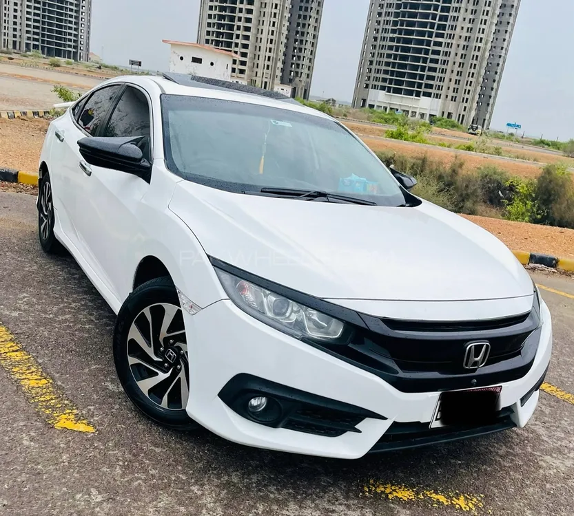 Honda Civic 2018 for Sale in Karachi Image-1