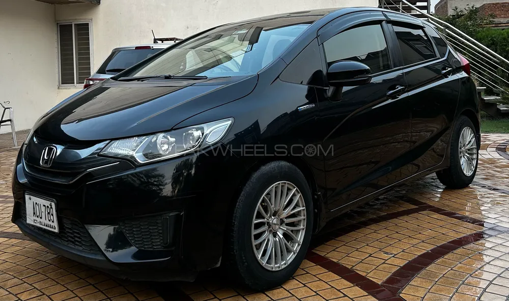 Honda Fit 2014 for Sale in Lahore Image-1