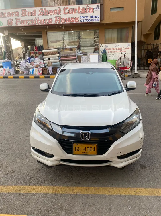 Honda Vezel 2015 for Sale in Rawalpindi Image-1