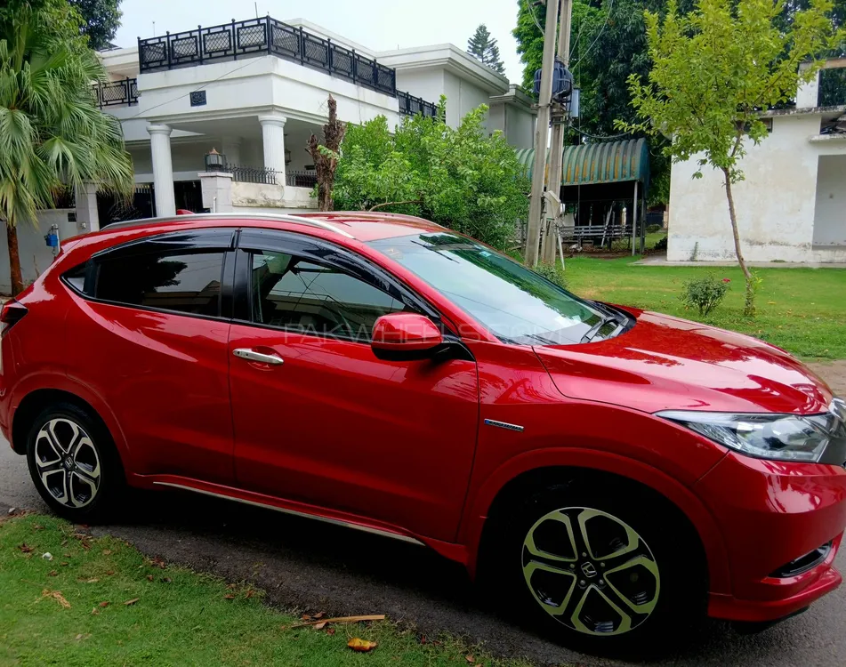 Honda Vezel 2016 for Sale in Sialkot Image-1