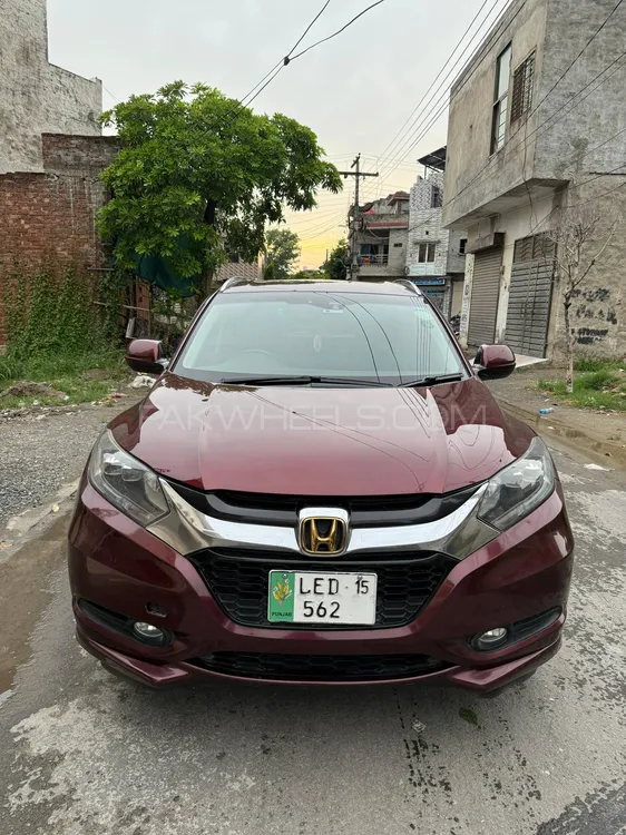 Honda Vezel 2015 for Sale in Lahore Image-1