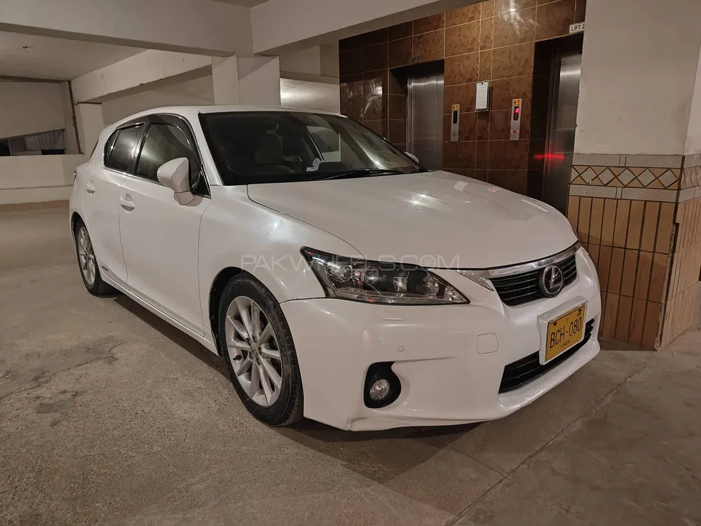 Lexus CT200h 2011 for Sale in Karachi Image-1