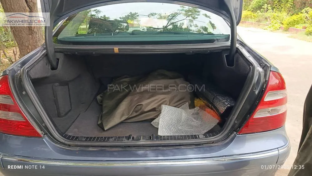 Mercedes Benz E Class 2003 for Sale in Karachi Mercedes Benz E Class 2003 for Sale in Karachi Image-8