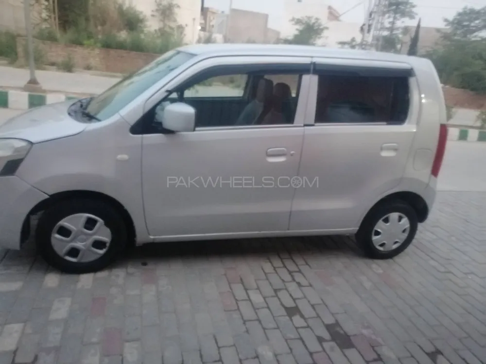 Suzuki Wagon R 2017 for Sale in Jalalpur Jattan Image-1