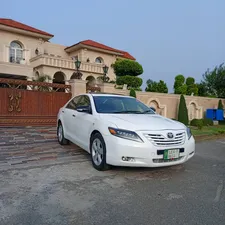 Toyota Camry Up-Spec Automatic 2.4 2007 for Sale