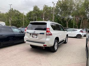 Toyota Prado TX
Model: 2013
Mileage: 96,000 km
Reg: 2016 khi

*7 seater 
*Sunroof
*Beige room

Calling and Visiting Hours

Monday to Saturday

11:00 AM to 7:00 PM