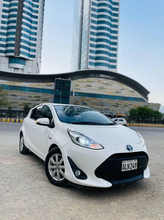 Toyota Aqua 2018 for Sale in Islamabad Image-1