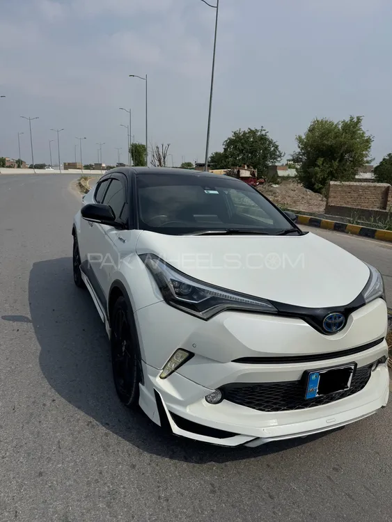 Toyota C-HR 2018 for Sale in Peshawar Image-1