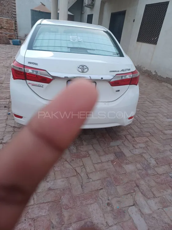 Toyota Corolla 2015 for Sale in Multan Image-1