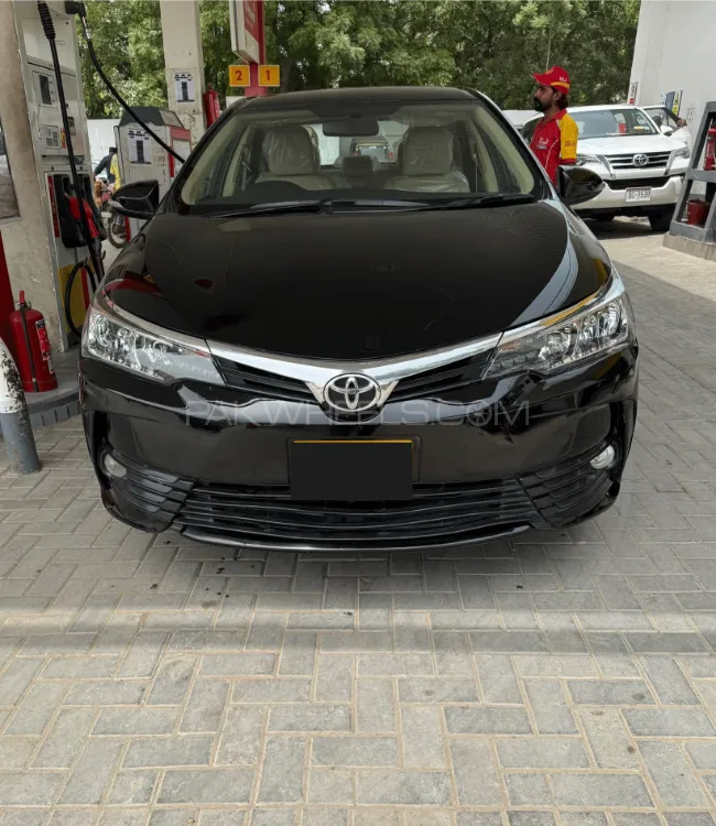 Toyota Corolla 2020 for Sale in Karachi Image-1
