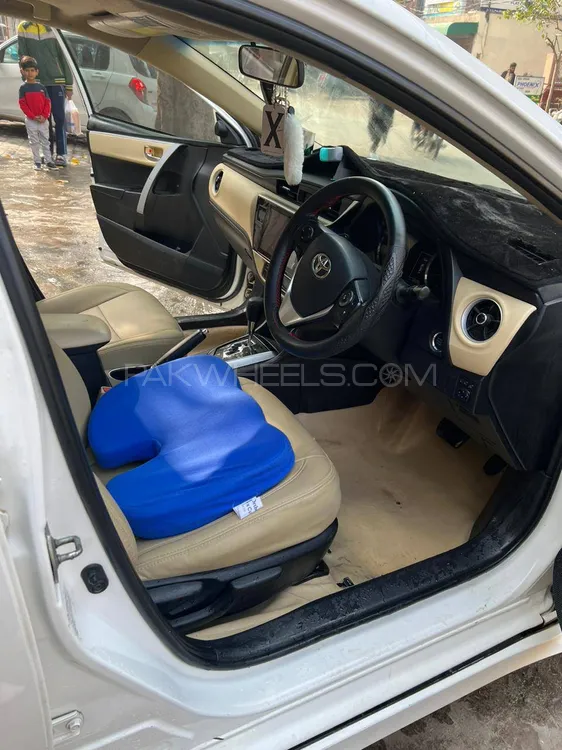 Toyota Corolla 2018 for Sale in Lahore Toyota Corolla 2018 for Sale in Lahore Image-6