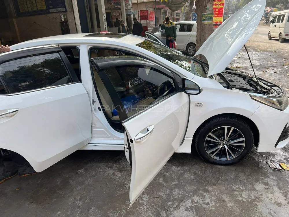 Toyota Corolla 2018 for Sale in Lahore Toyota Corolla 2018 for Sale in Lahore Image-3