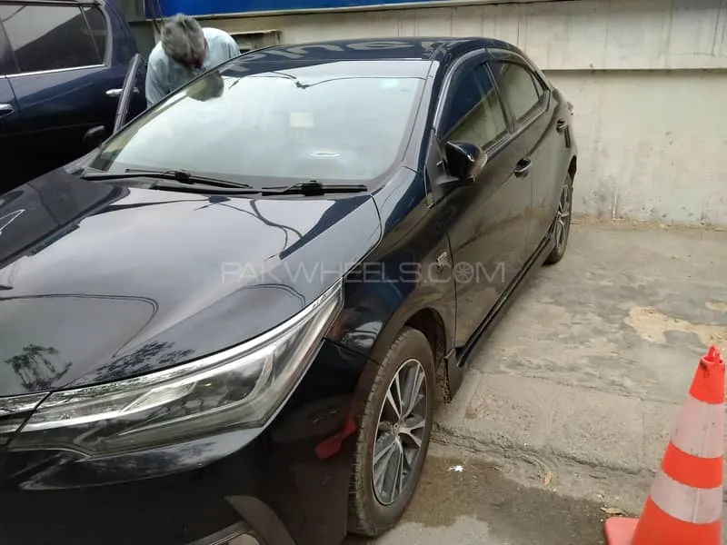 Toyota Corolla 2019 for Sale in Karachi Image-1