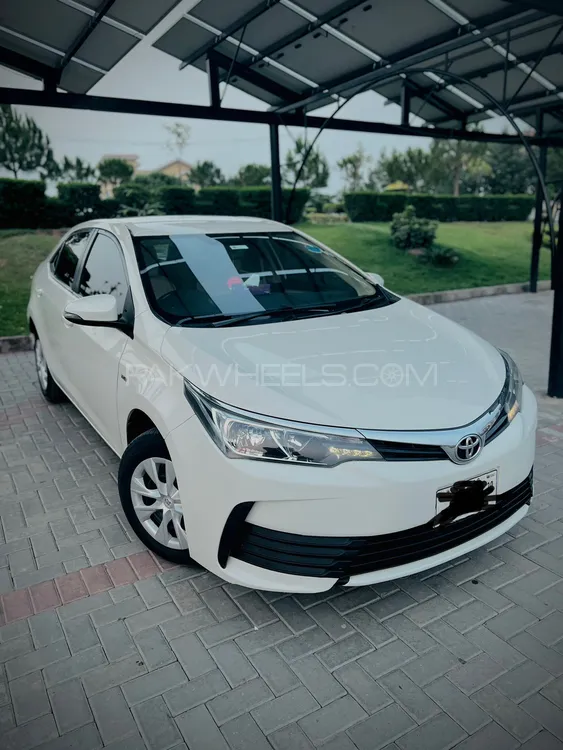 Toyota Corolla 2019 for Sale in Islamabad Image-1