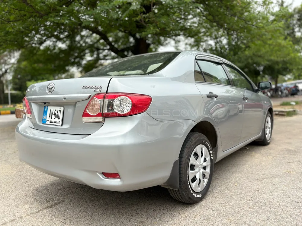 Toyota Corolla 2013 for Sale in Islamabad Image-1