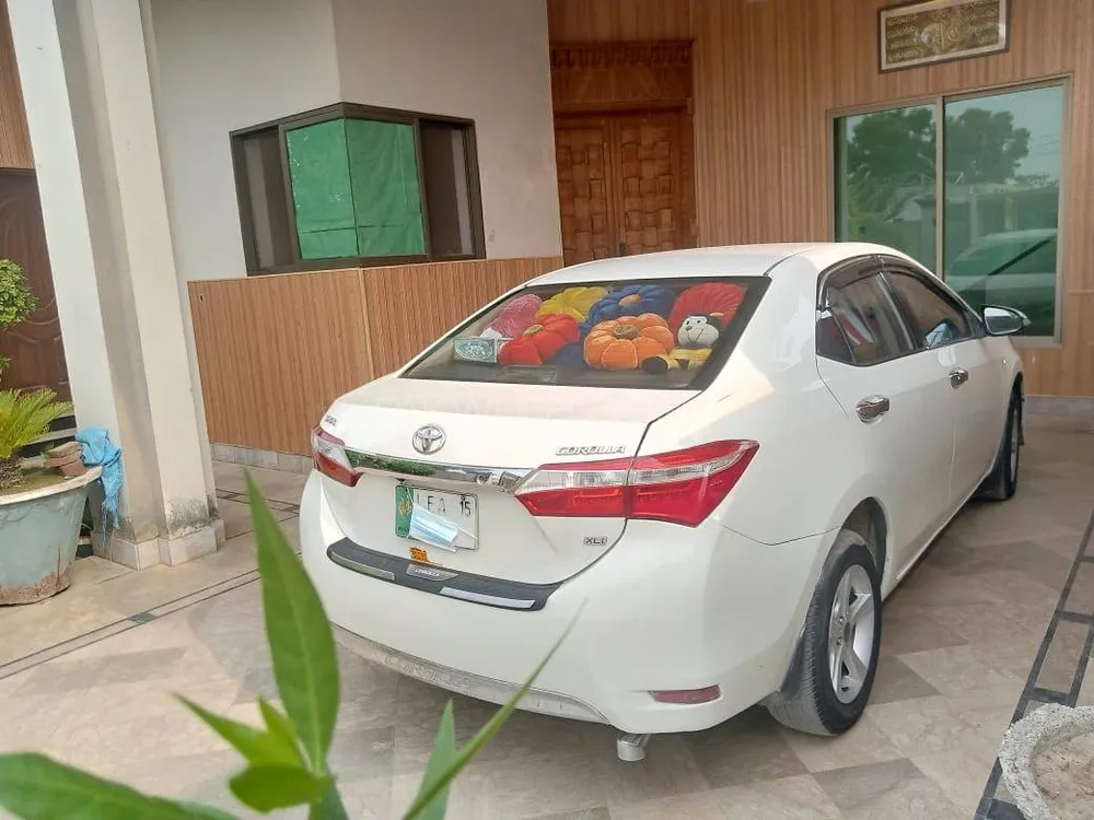 Toyota Corolla 2015 for Sale in Okara Image-1