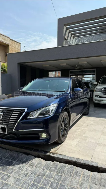 Toyota Crown 2013 for Sale in Faisalabad Image-1