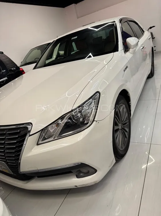 Toyota Crown 2013 for Sale in Islamabad Image-1