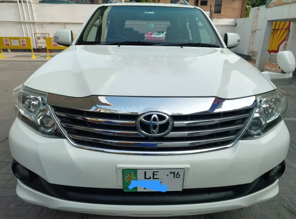 Toyota Fortuner 2016 for Sale in Gujranwala Image-1