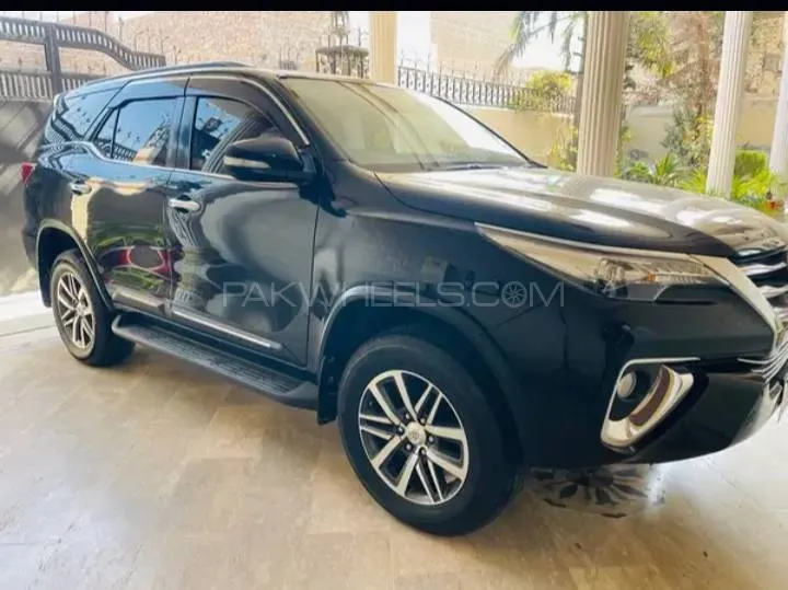 Toyota Fortuner 2017 for Sale in Bahawalnagar Image-1