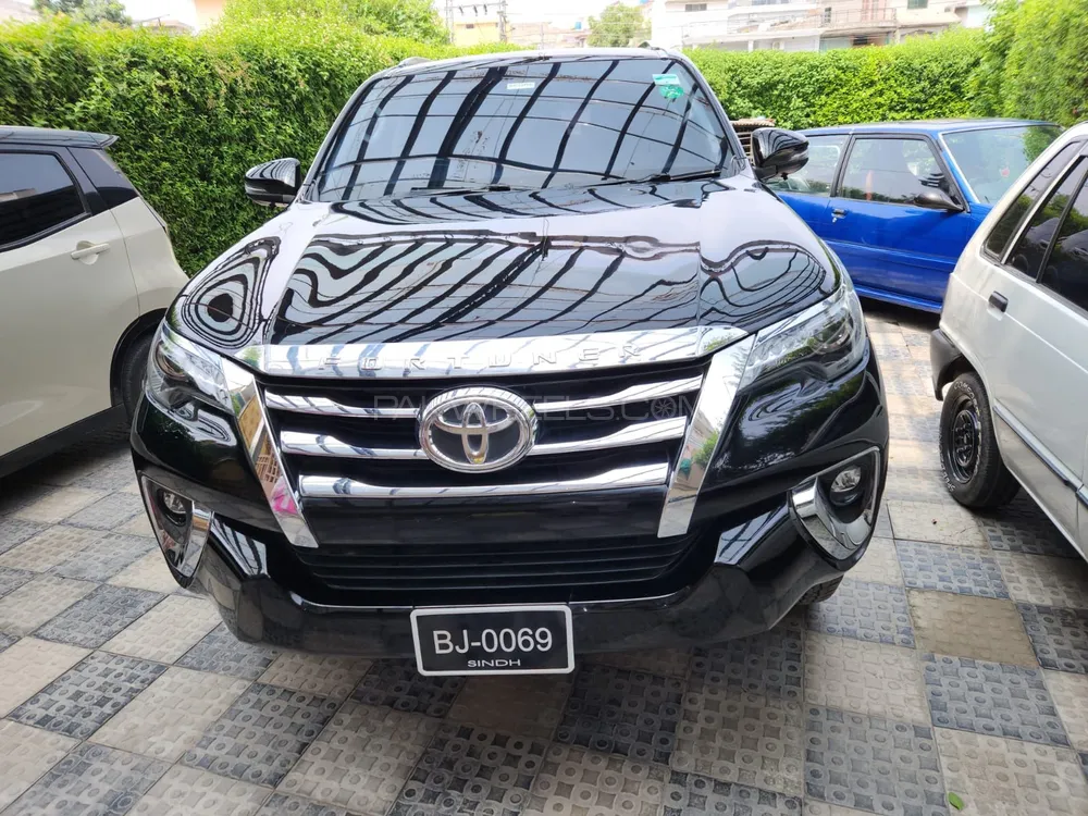 Toyota Fortuner 2018 for Sale in Islamabad Image-1