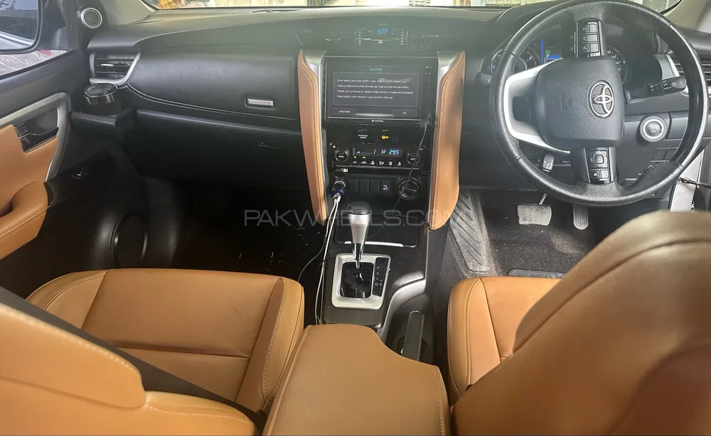 Toyota Fortuner 2021 for Sale in Lahore Image-1