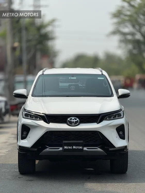Toyota Fortuner 2024 for Sale in Lahore Image-1