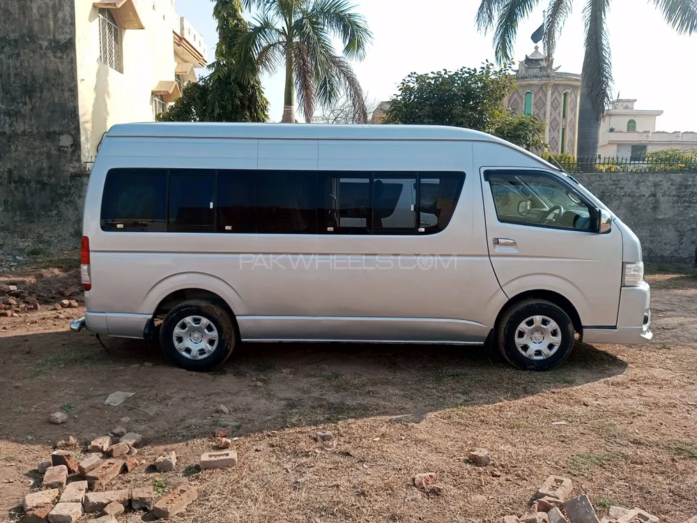 Toyota Hiace 2009 for Sale in Jhelum Image-1