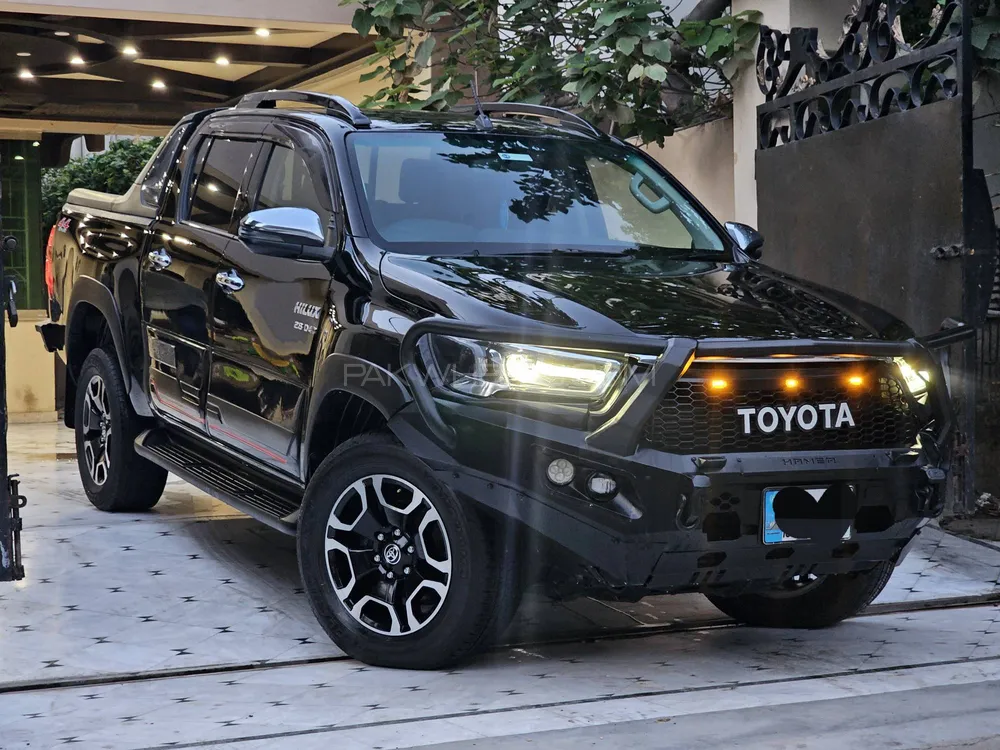 Toyota Hilux 2021 for Sale in Lahore Image-1