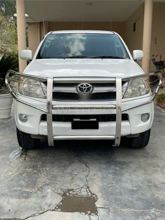 Toyota Hilux 2009 for Sale in Mansehra Image-1