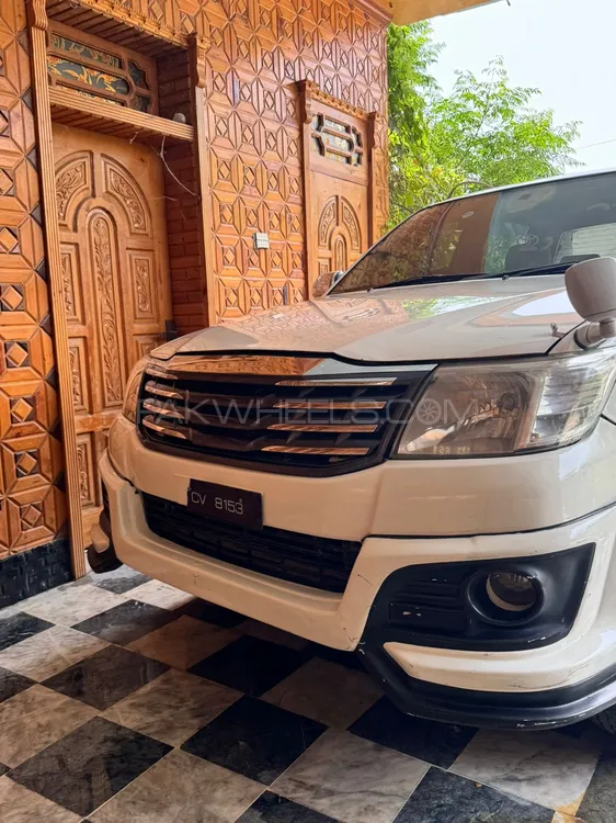 Toyota Hilux 2014 for Sale in Peshawar Image-1