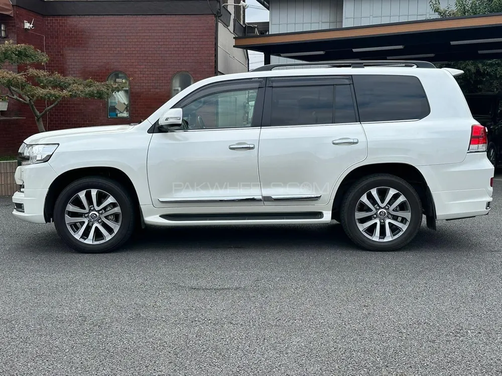Toyota Land Cruiser 2019 for Sale in Islamabad Image-1