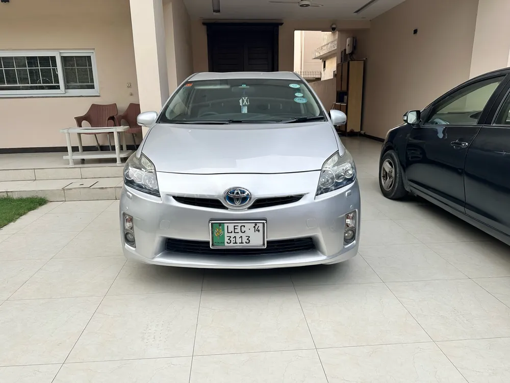 Toyota Prius 2011 for Sale in Lahore Image-1