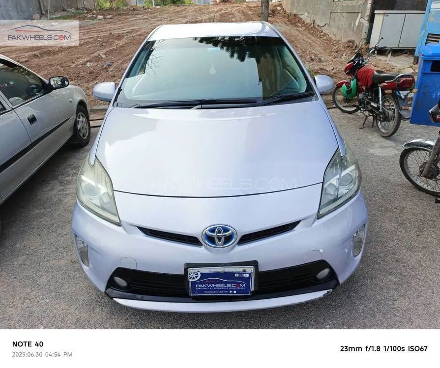 Toyota Prius 2013 for Sale in Islamabad Image-1