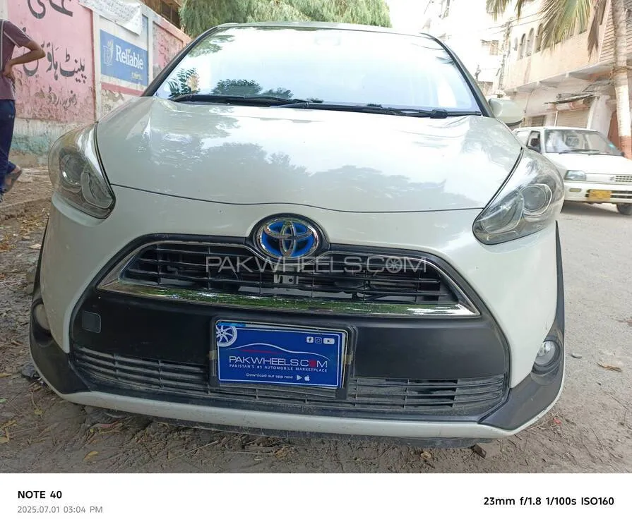 Toyota Sienta 2017 for Sale in Karachi Image-1
