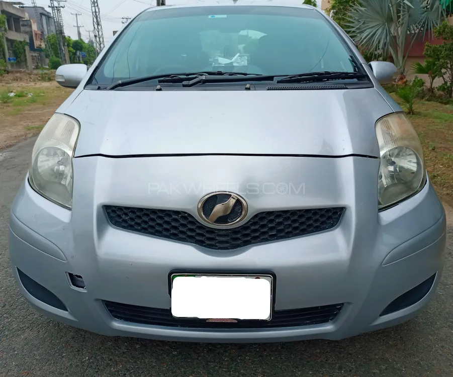 Toyota Vitz 2009 for Sale in Lahore Image-1