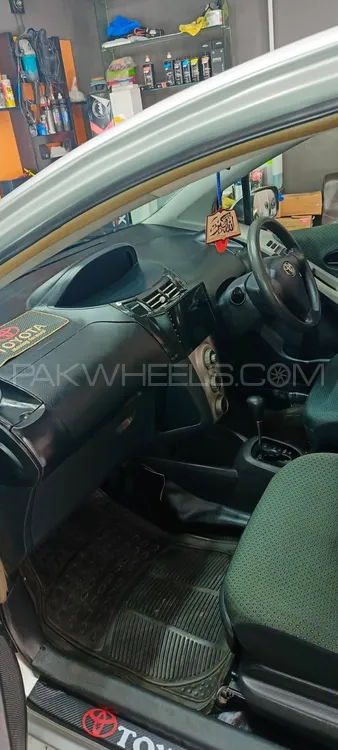 Toyota Vitz 2013 for Sale in Haripur Image-1