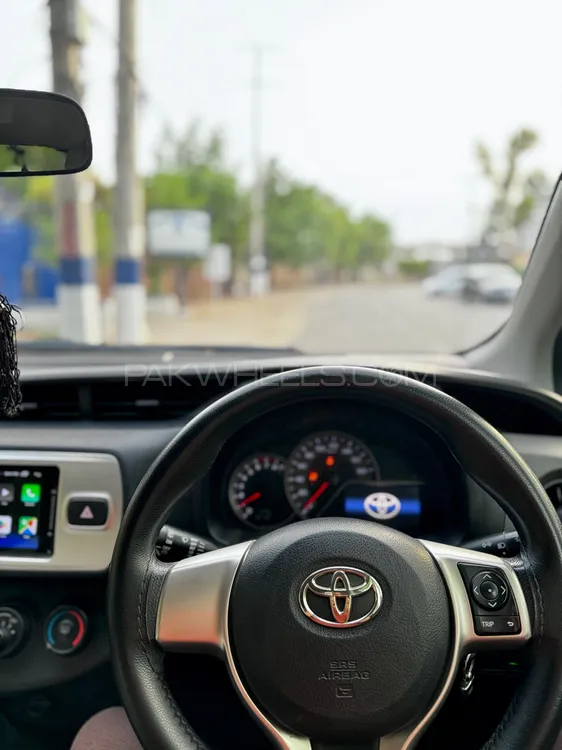 Toyota Vitz 2016 for Sale in Multan Image-1