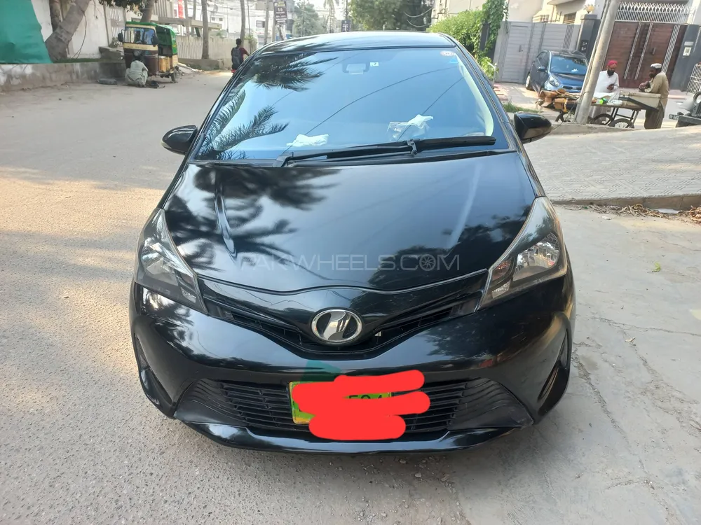 Toyota Vitz 2016 for Sale in Karachi Image-1