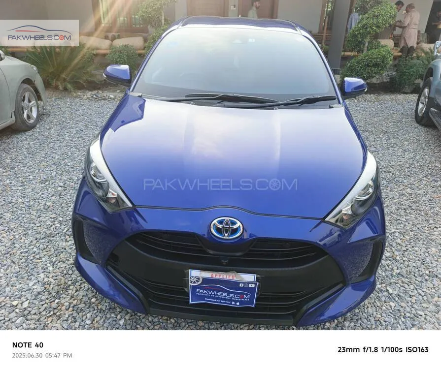 Toyota Yaris Hatchback 2020 for Sale in Peshawar Image-1