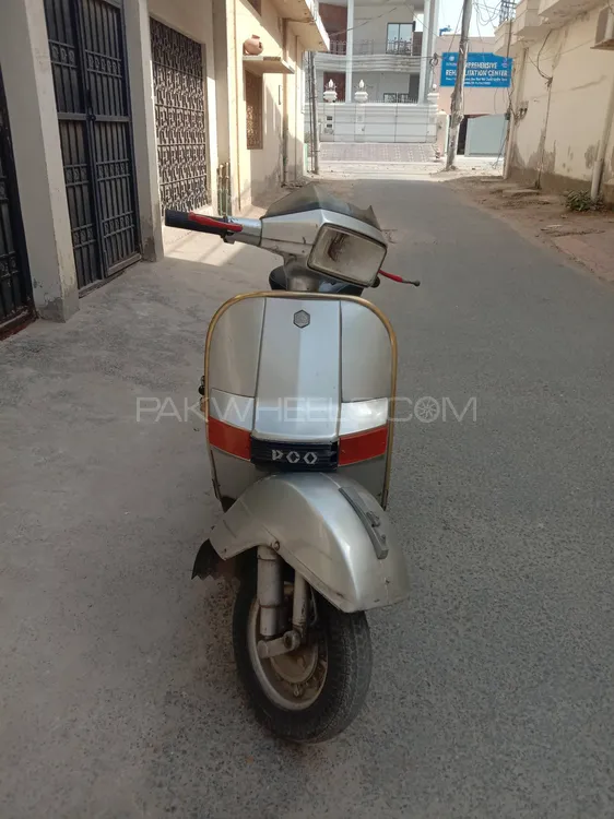 Vespa 150cc 1972 for Sale Image-1