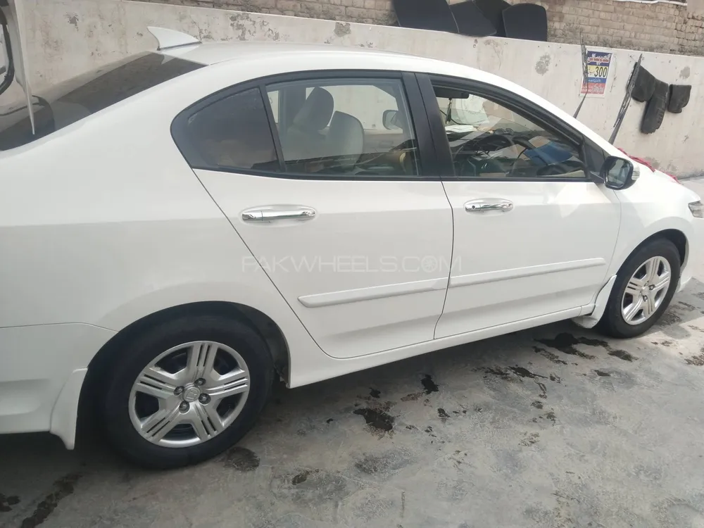 Honda City 2018 for Sale in Okara Image-1