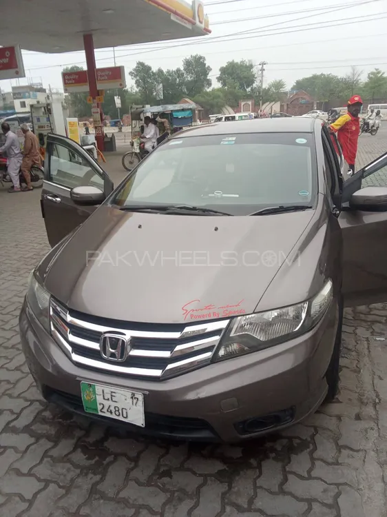 Honda City 2017 for Sale in Faisalabad Image-1