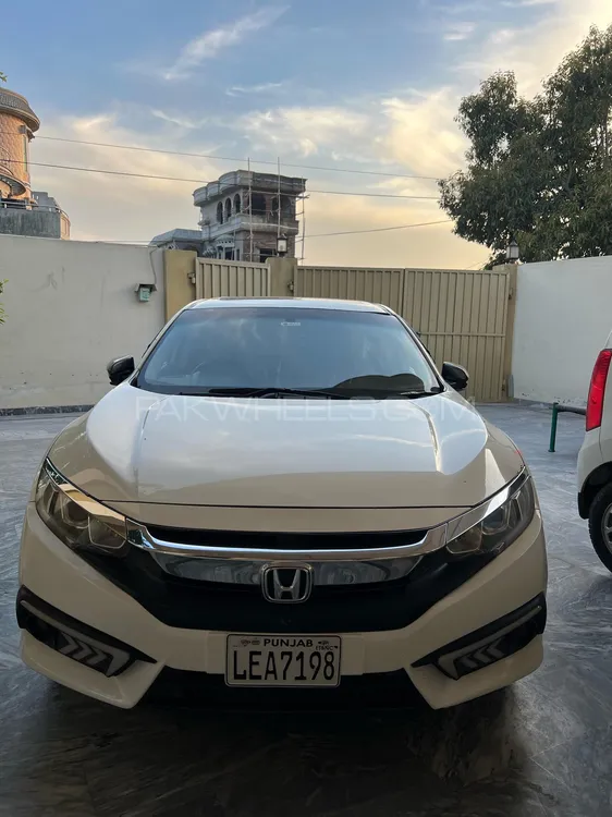Honda Civic 2018 for Sale in Sialkot Image-1